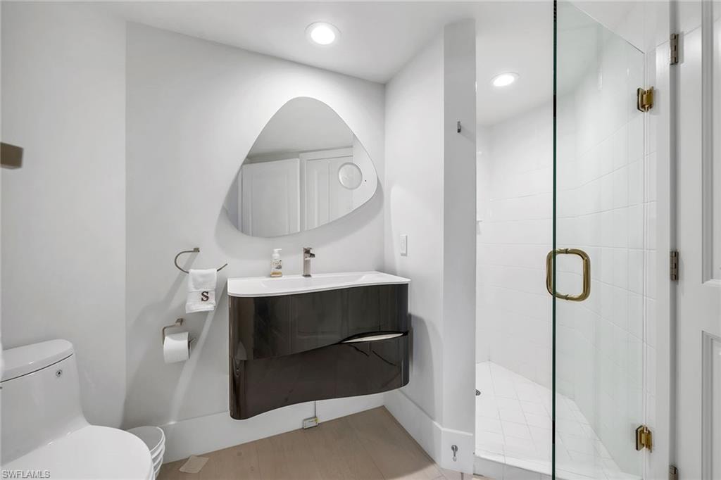 6597 Nicholas BLVD 401 photo 13