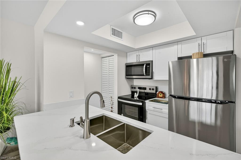 200 Lenell RD 214 photo 13