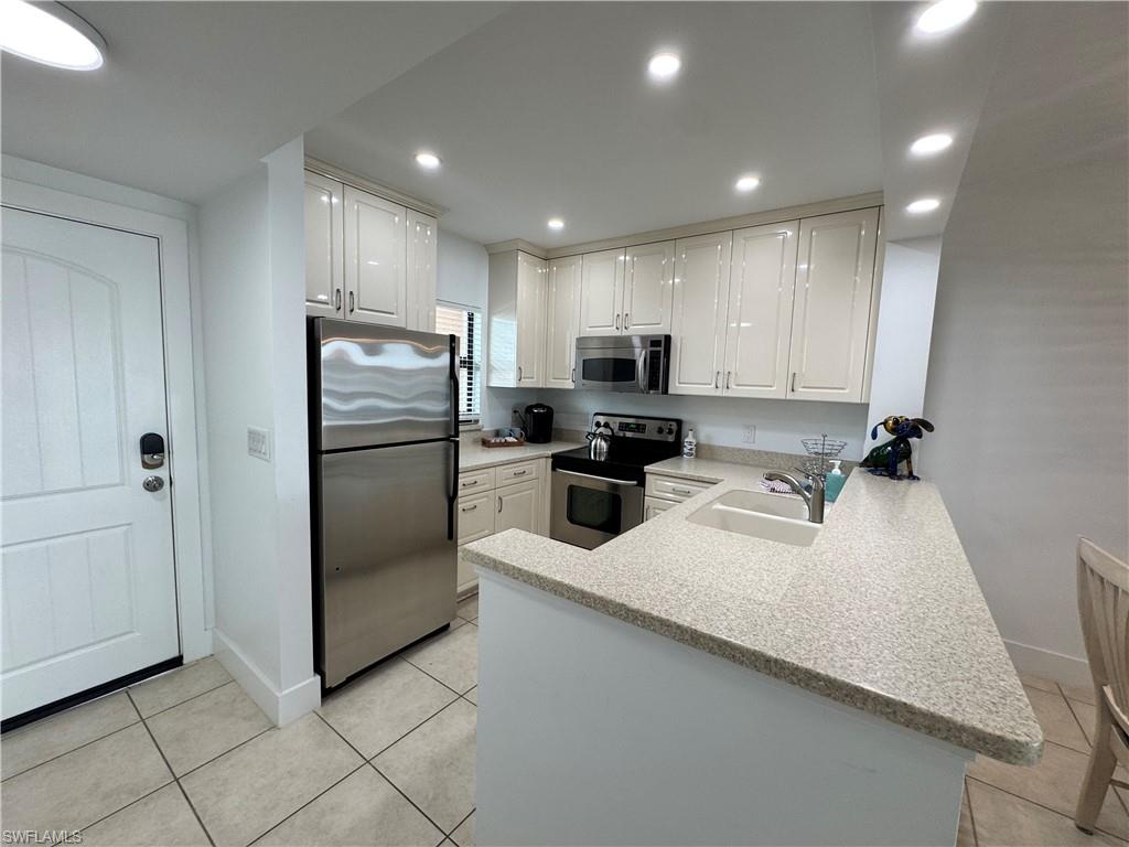 801 River Point DR 206A
