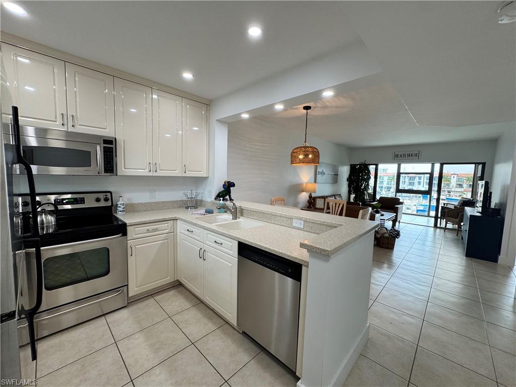 801 River Point DR 206A