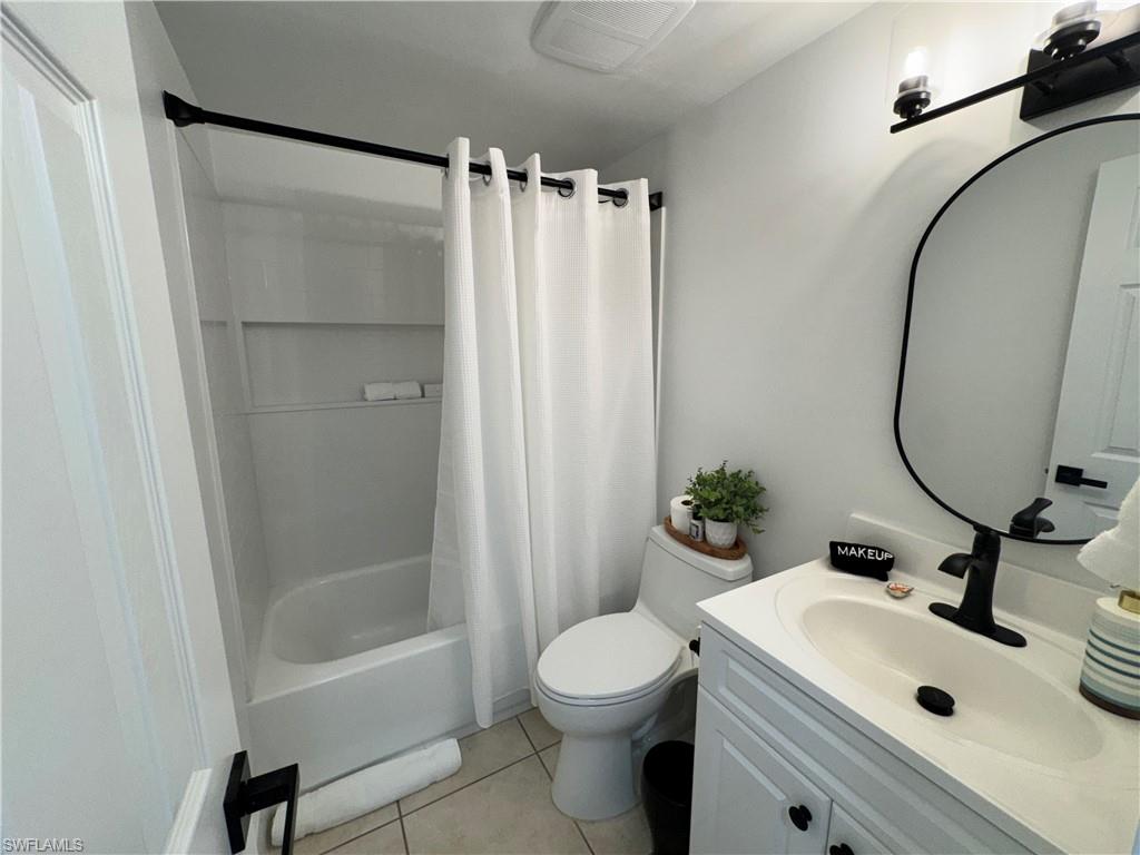 801 River Point DR 206A photo 18