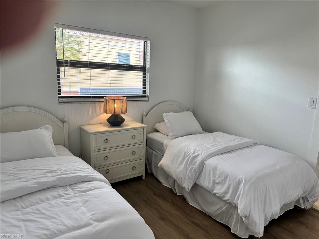 801 River Point DR 206A photo 21