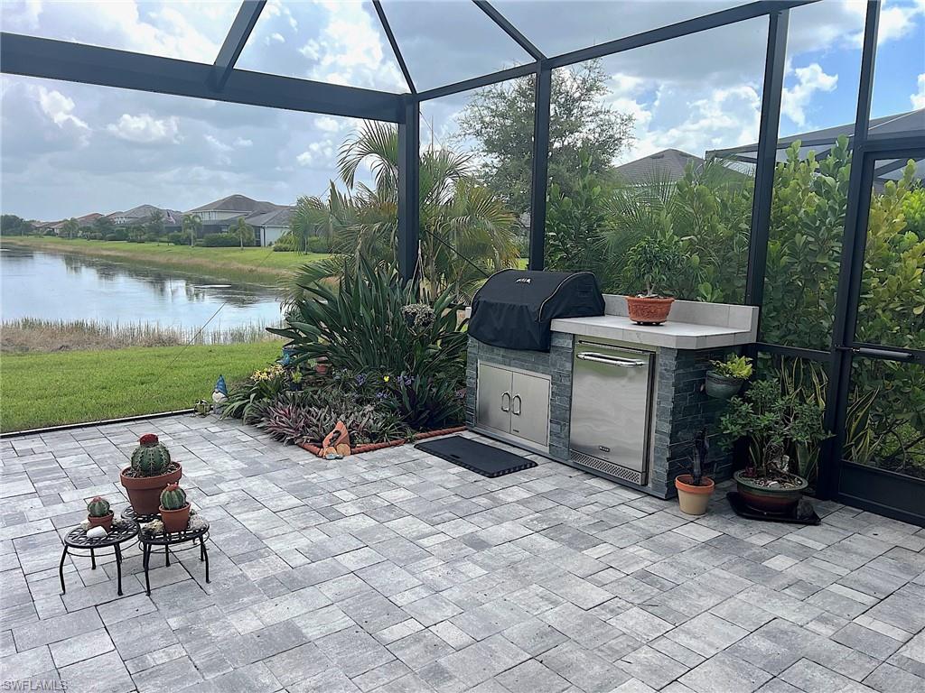 Outdoor Kitchen
