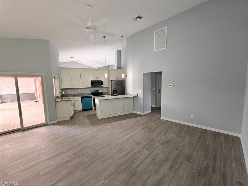 2105 SW 53rd TER photo 8