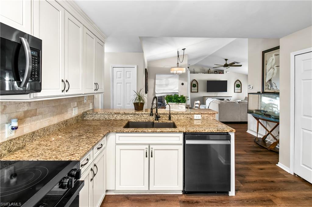 1215 SW 31st TER photo 13