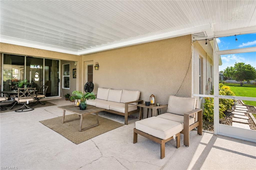 1215 SW 31st TER photo 16