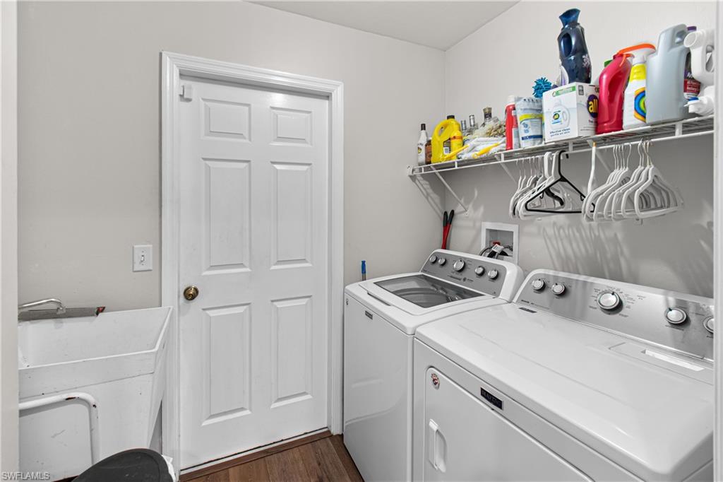 1215 SW 31st TER photo 32