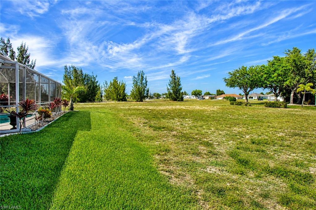 1215 SW 31st TER photo 24