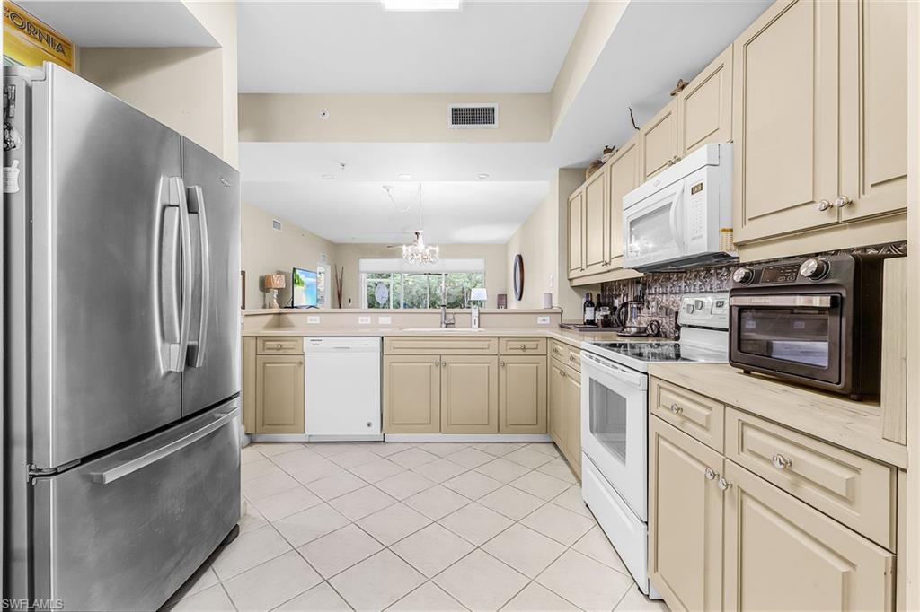10550 Amiata WAY 104 photo 13