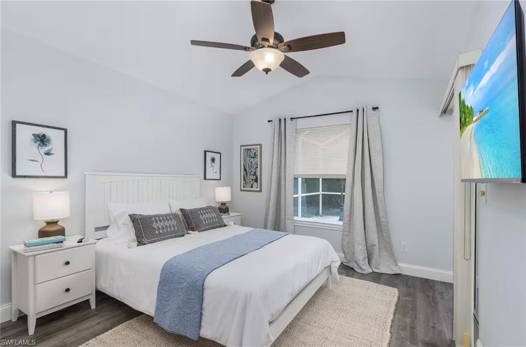 1537 Vintage LN