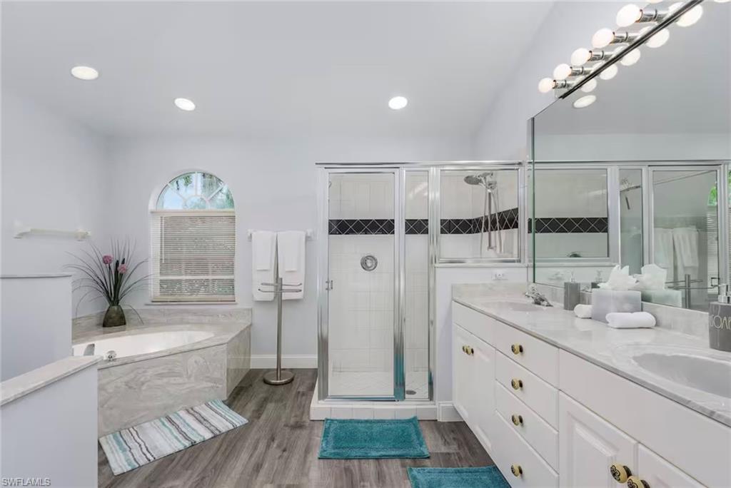 1537 Vintage LN