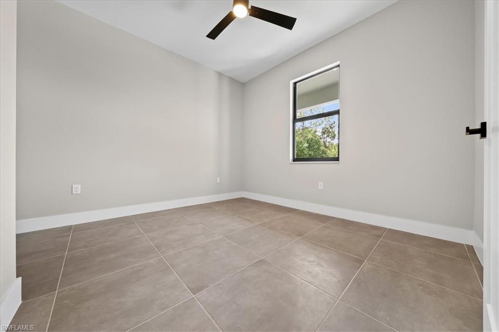 1010/1012 Gerald AVE photo 19