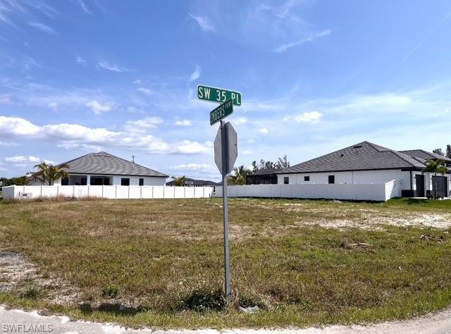 3 SW 35th PL