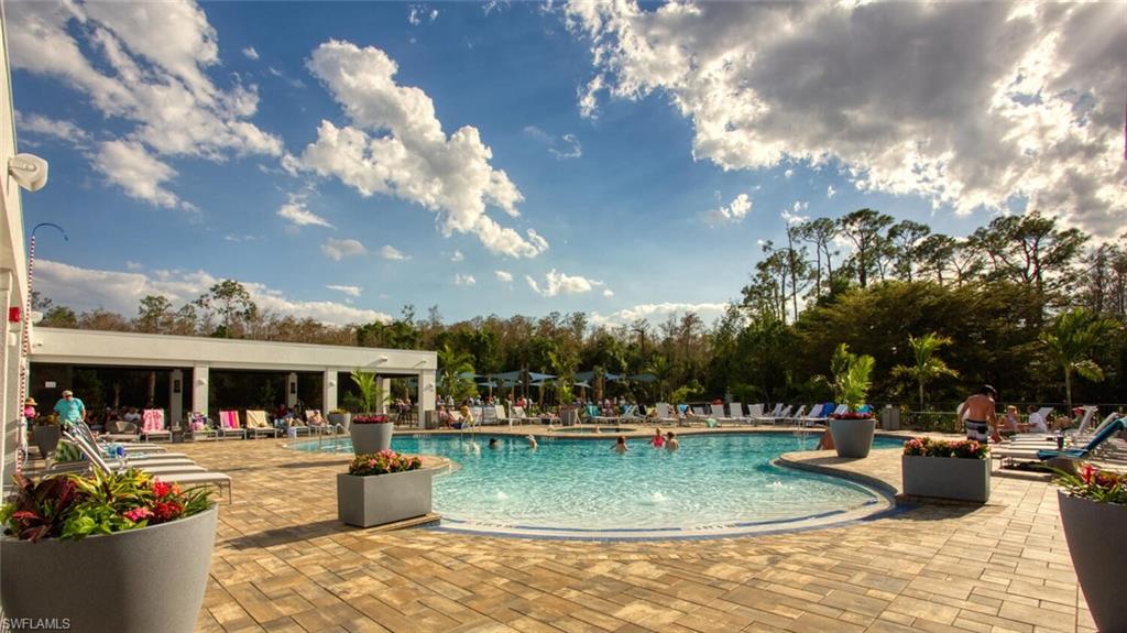 Walk-in pool