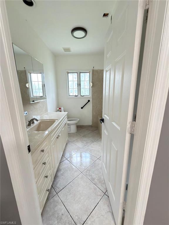 200 Arthur AVE photo 16