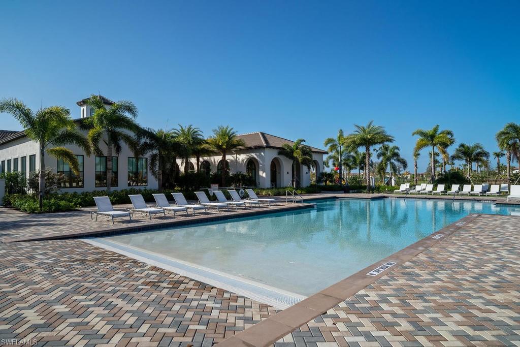 Clubhouse Pool