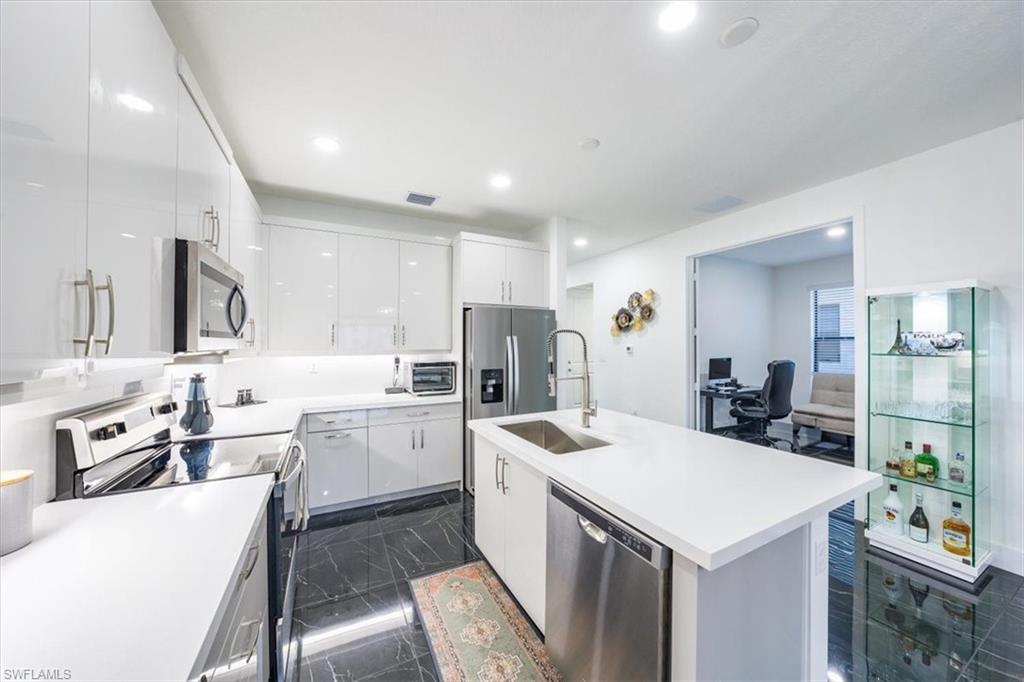 Kitchen & Den