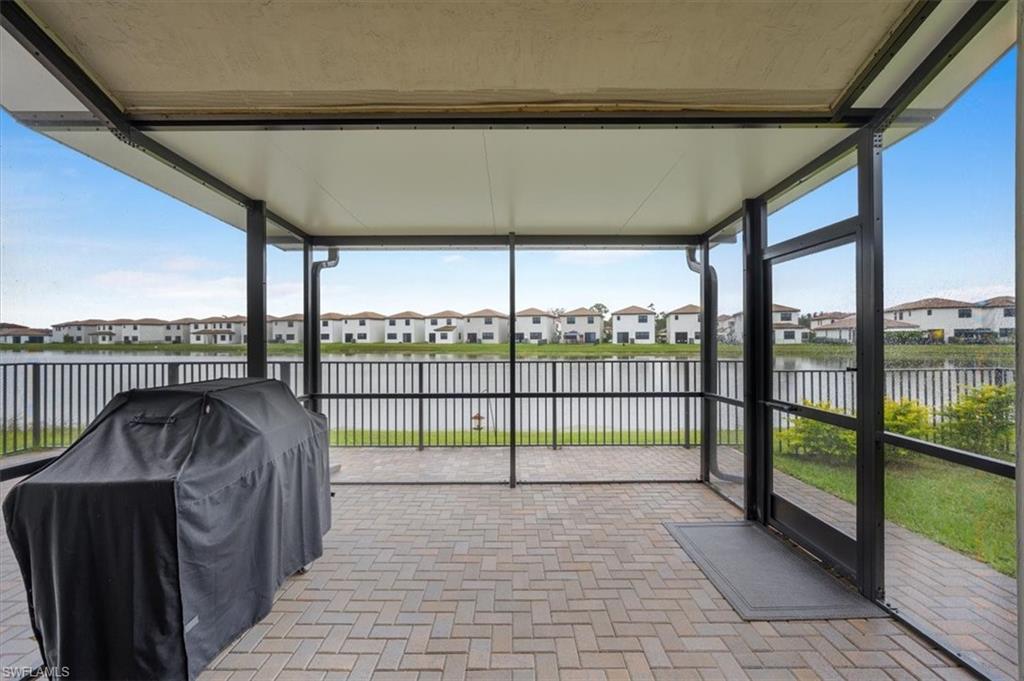 Screened Lanai w/extended pavers
