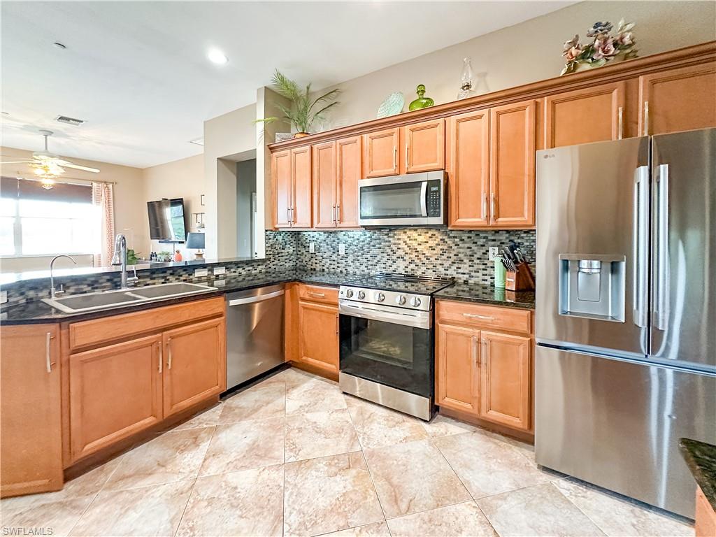 605 Grand Rapids BLVD photo 8