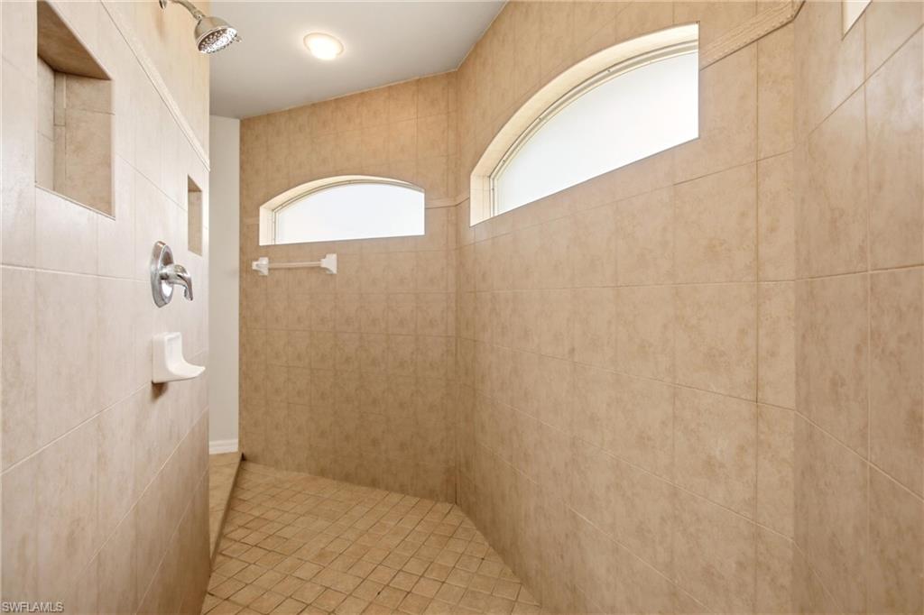 2600 SW 1st ST photo 24