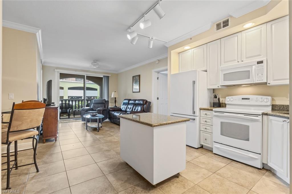 2825 Palm Beach BLVD 203 photo 11