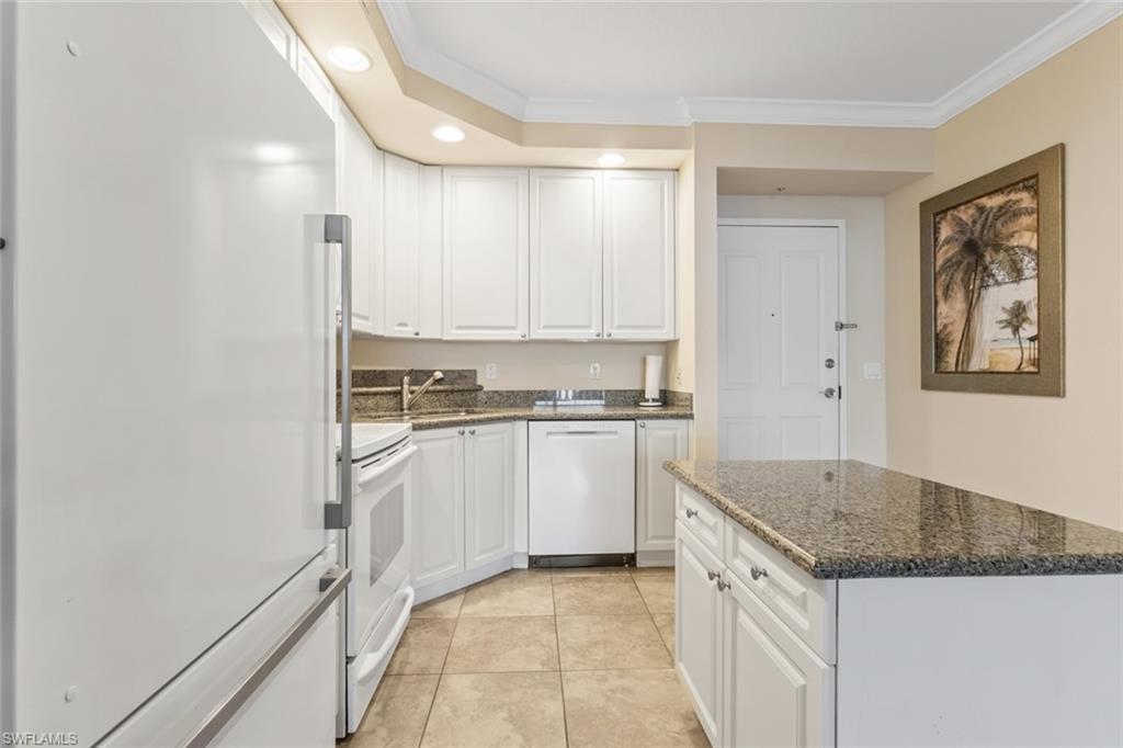 2825 Palm Beach BLVD 203 photo 8