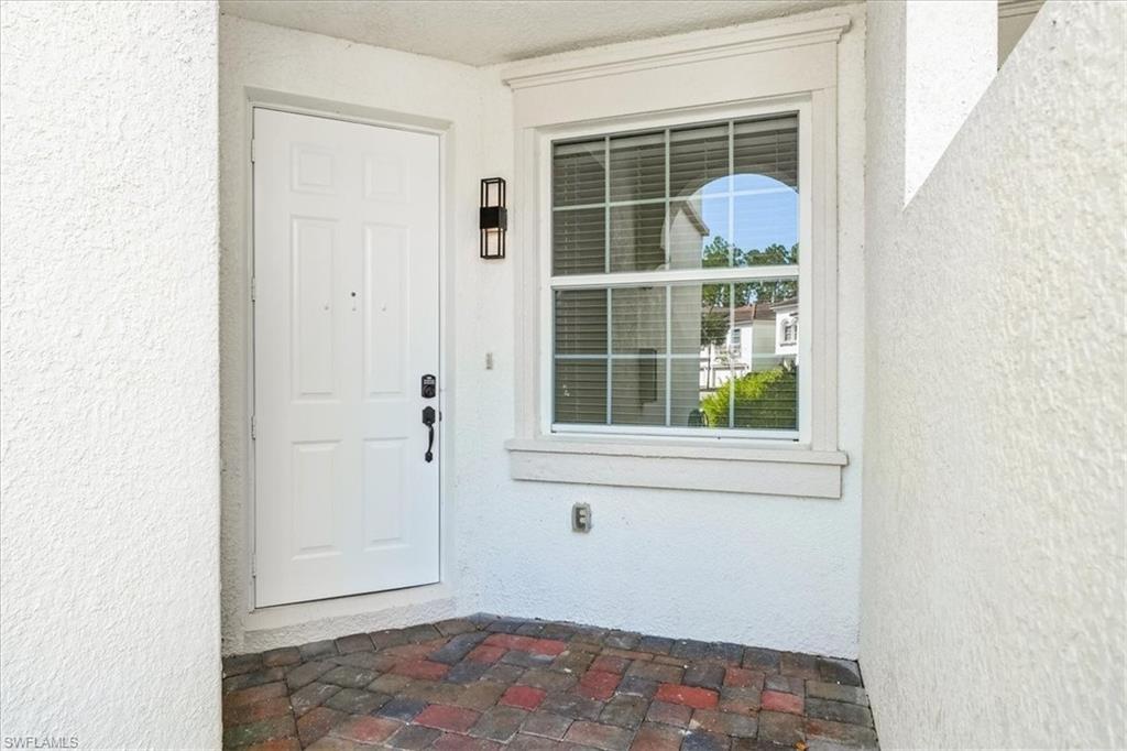 Welcome in to 7070 Venice Way, #2904!