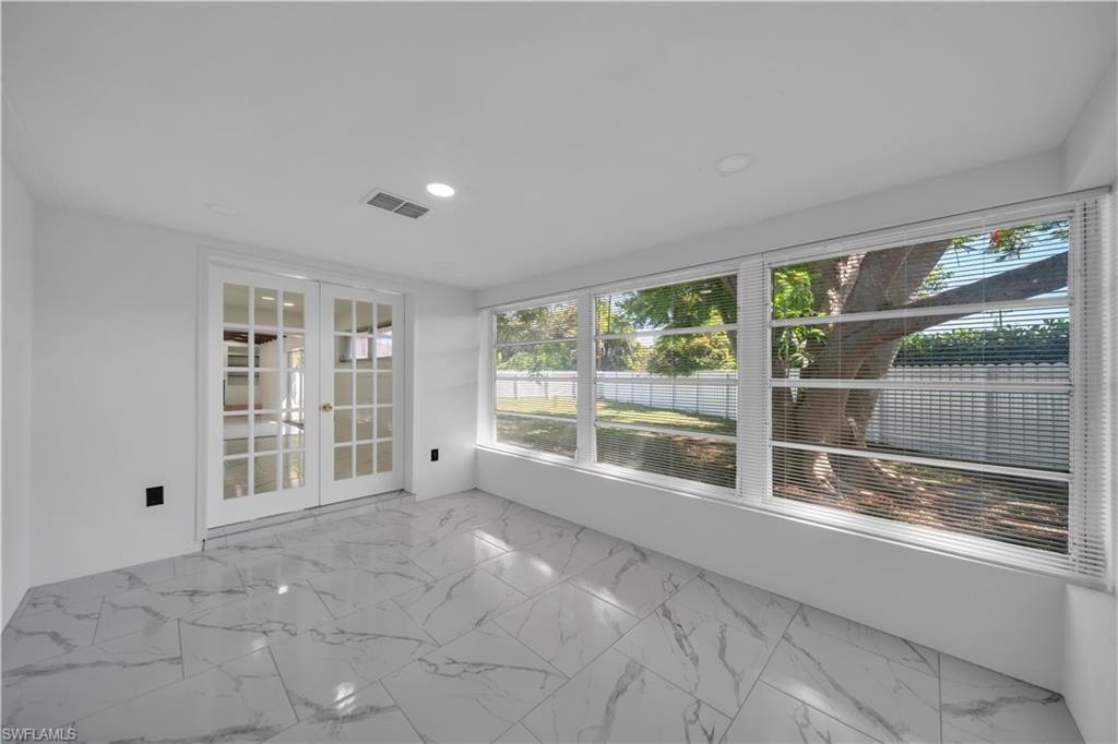 139 E Lake DR photo 27