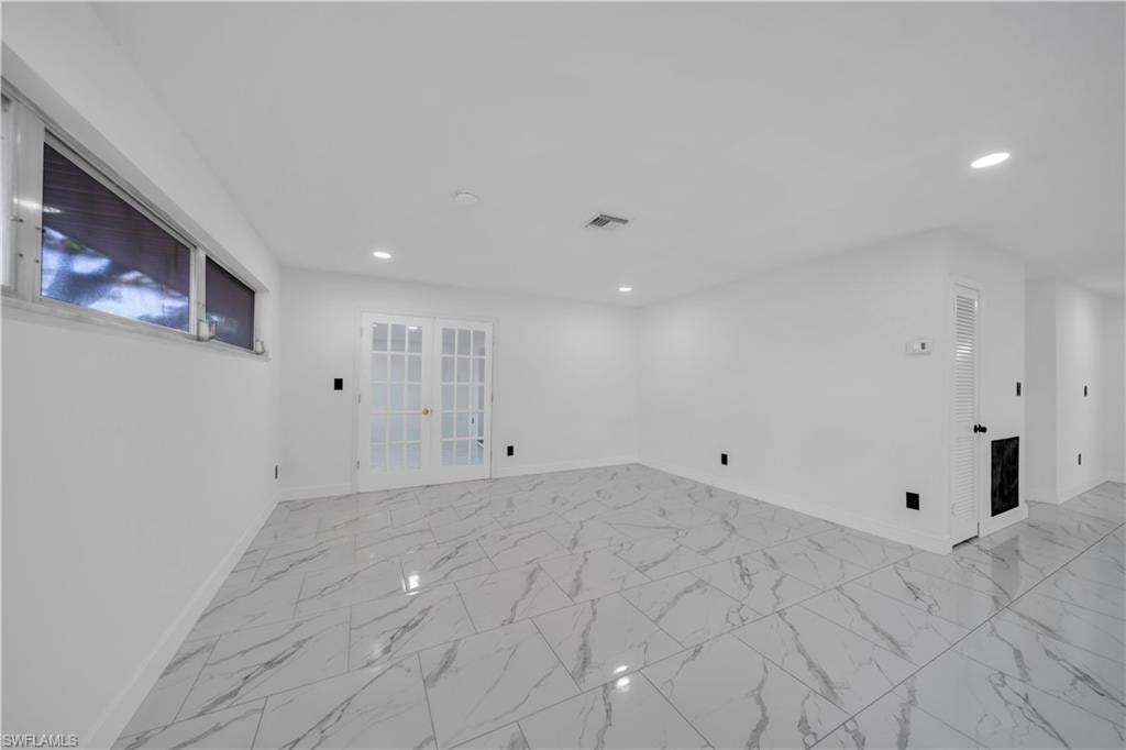 139 E Lake DR photo 17