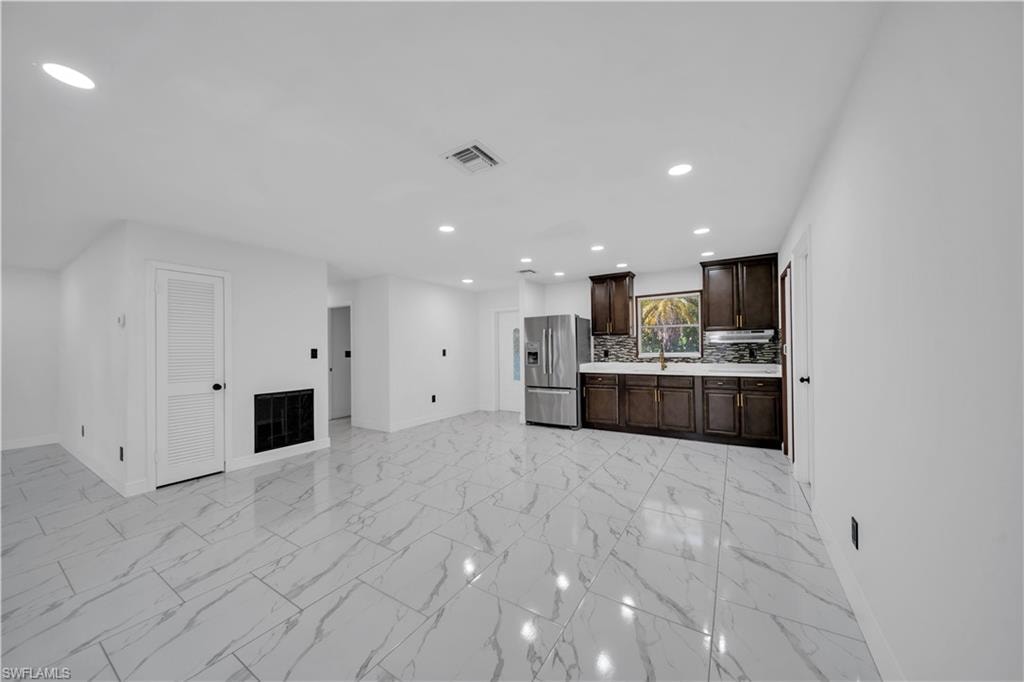 139 E Lake DR photo 16