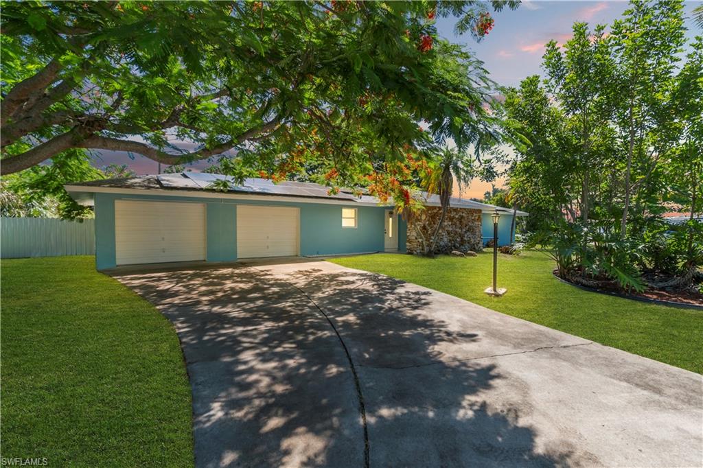 139 E Lake DR