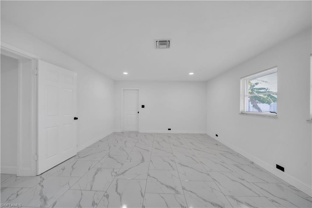 139 E Lake DR photo 24
