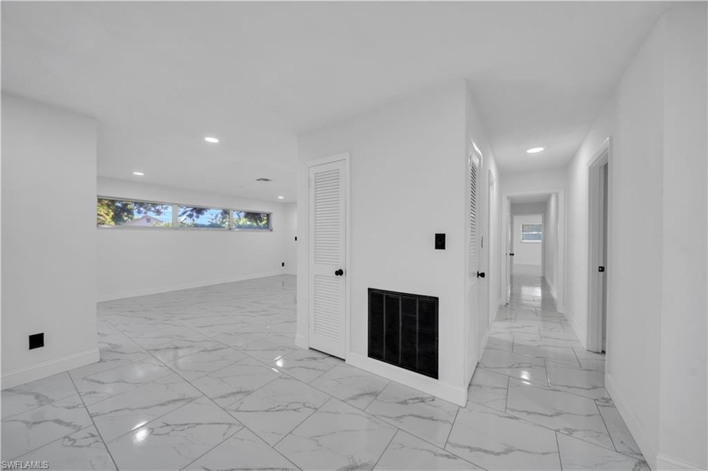 139 E Lake DR photo 35