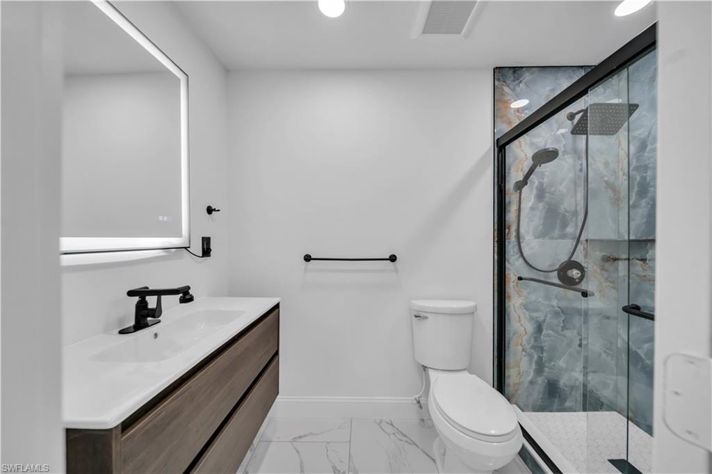 139 E Lake DR photo 31
