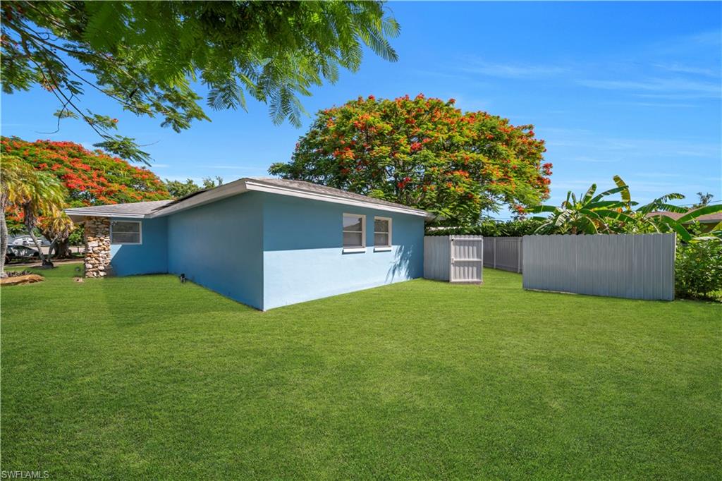 139 E Lake DR photo 39