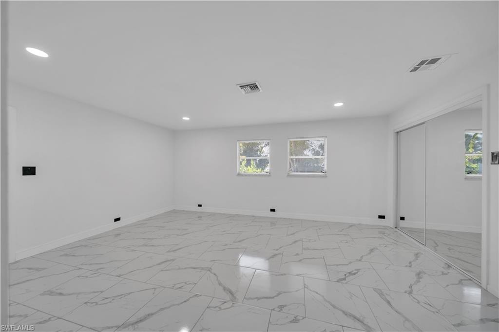 139 E Lake DR photo 25