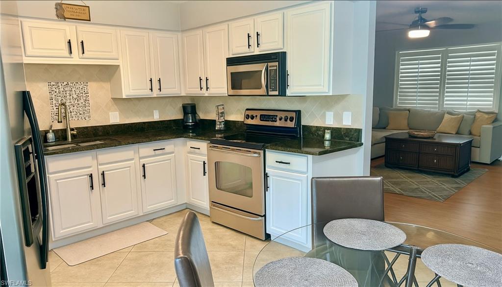 633 Palm View DR 4