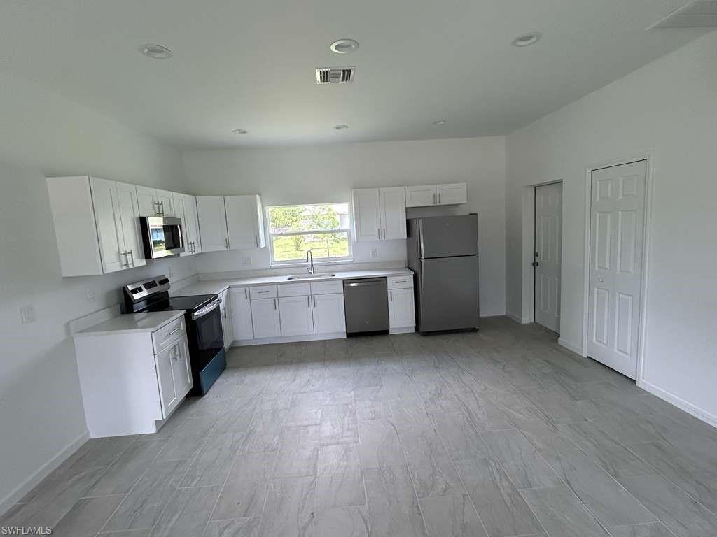 1701 NE 44th TER photo 20