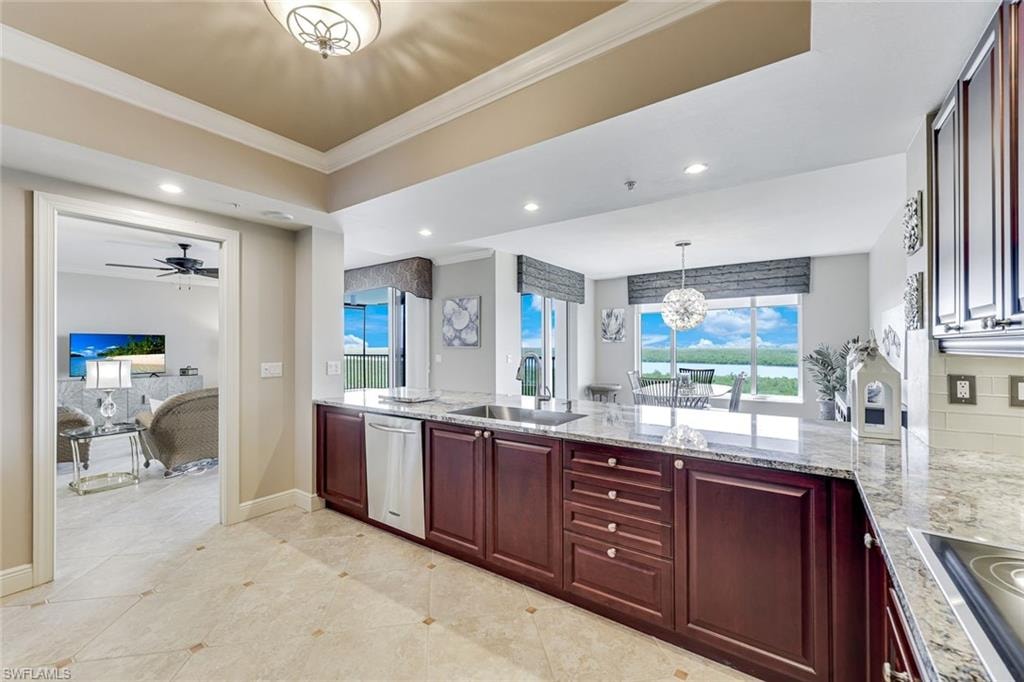1050 Borghese LN 605 photo 6