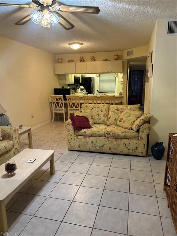 9285 Lake Park DR 101 photo 9