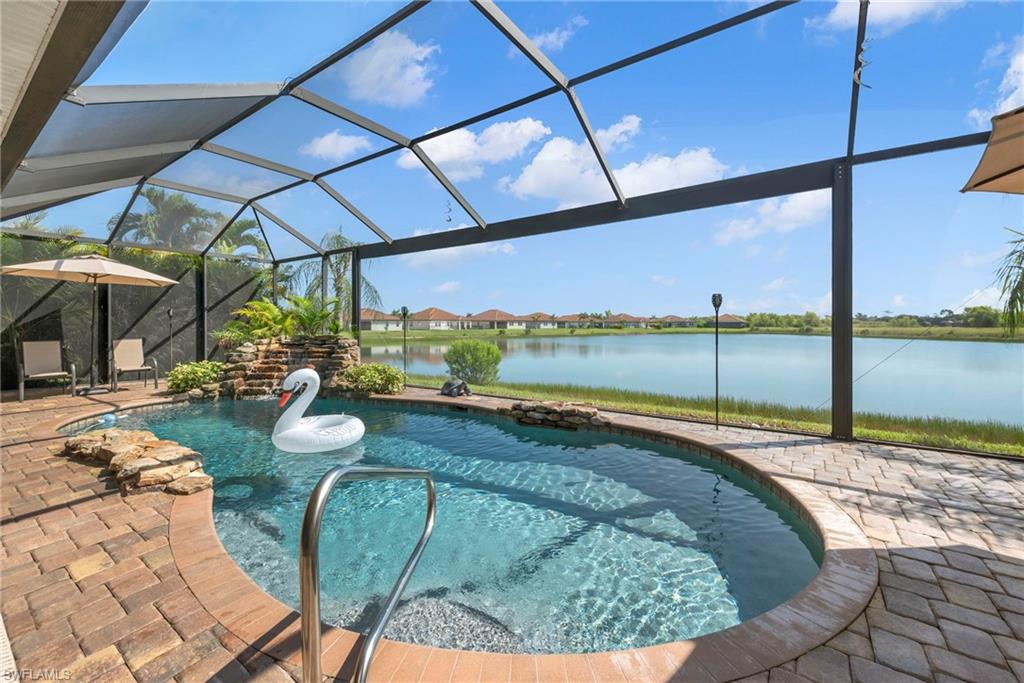 2111 Grove DR