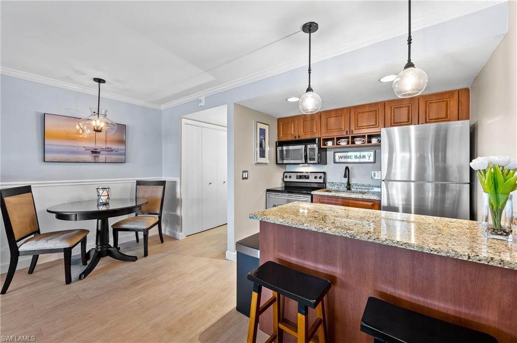 1 Bluebill AVE 405 photo 12
