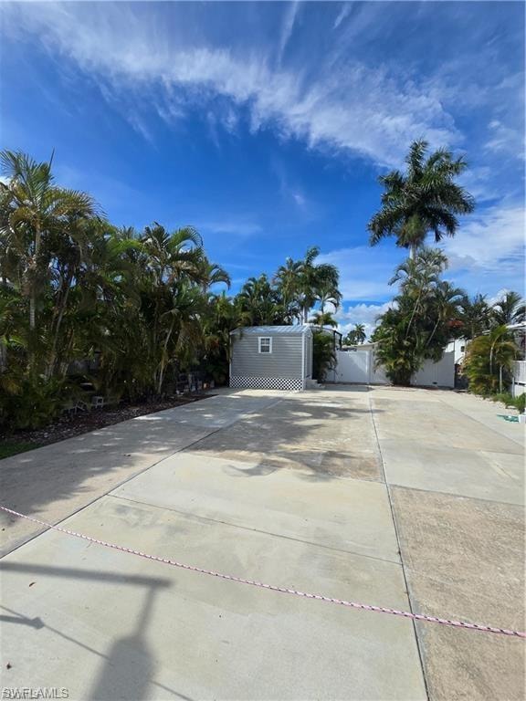5650 Red Bird LN