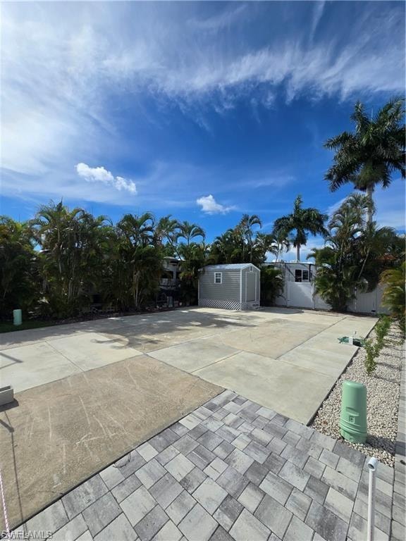 5650 Red Bird LN