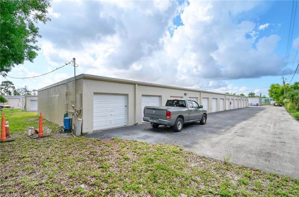 2245/2243 Bruner LN photo 7