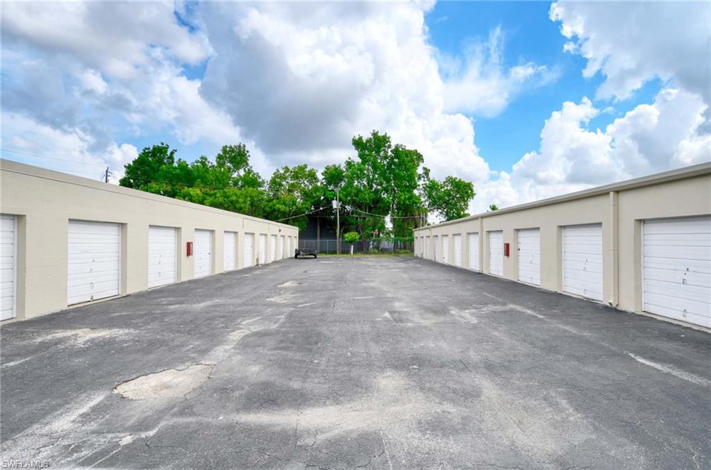 2245/2243 Bruner LN photo 11