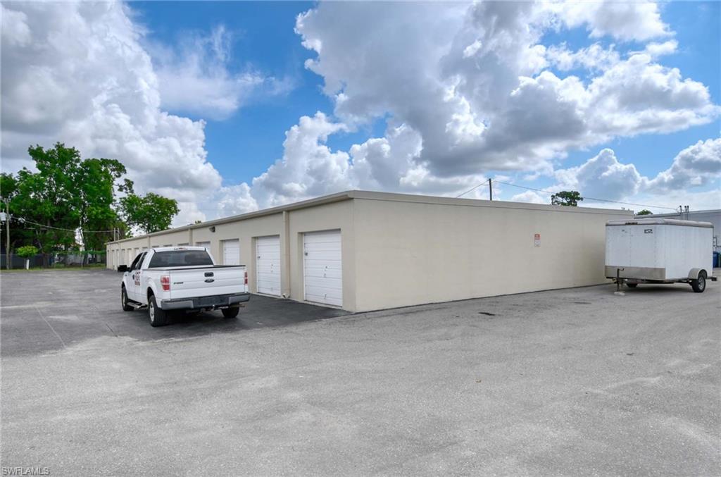 2245/2243 Bruner LN