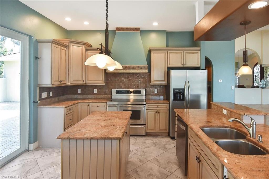 2808 SW 33rd TER photo 15