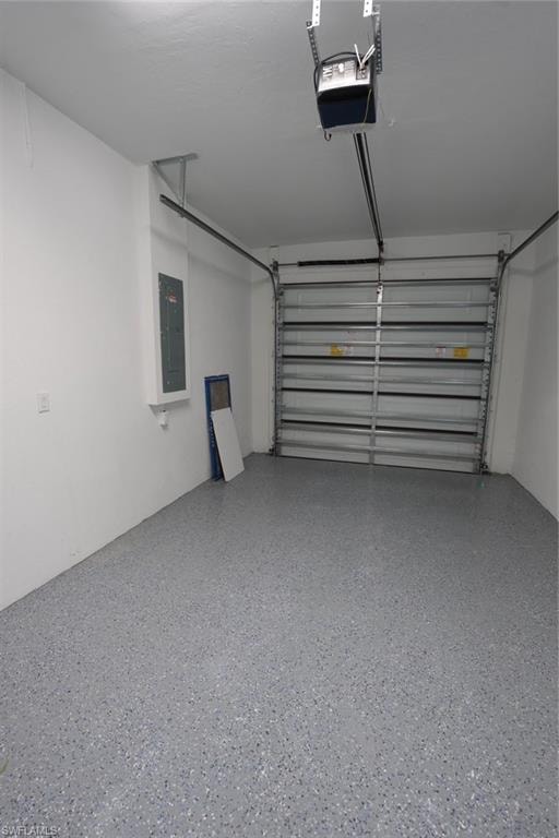 379 Selkirk AVE photo 9