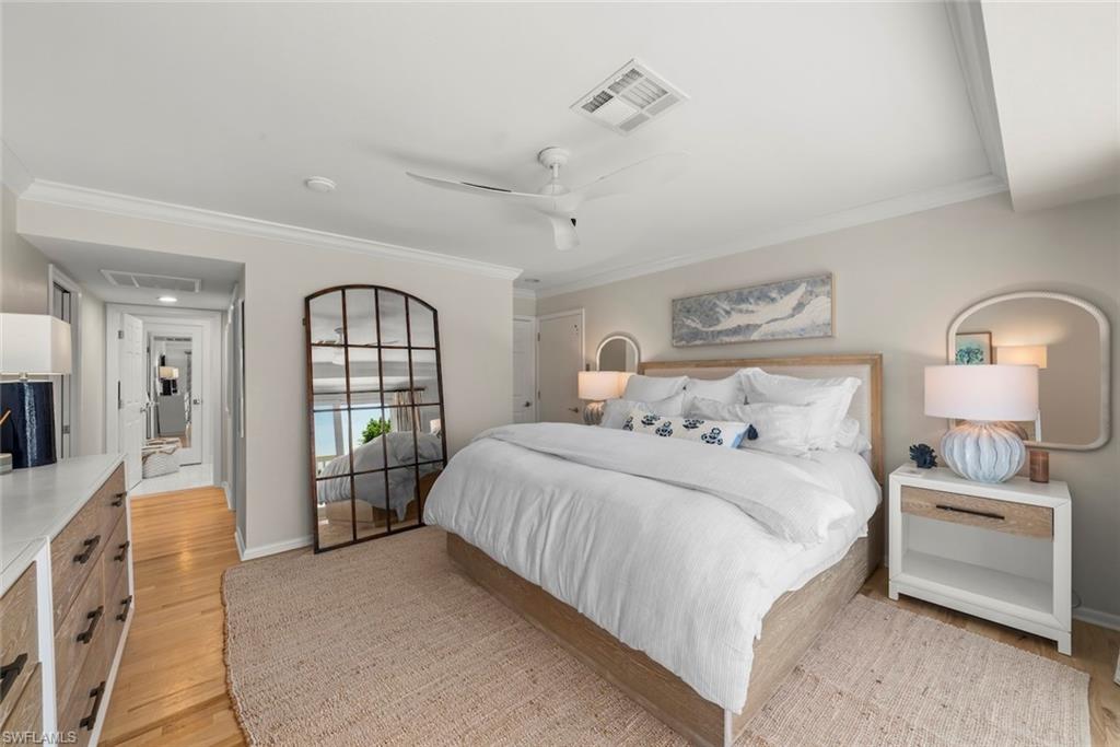 1048 Kings Crown DR photo 28